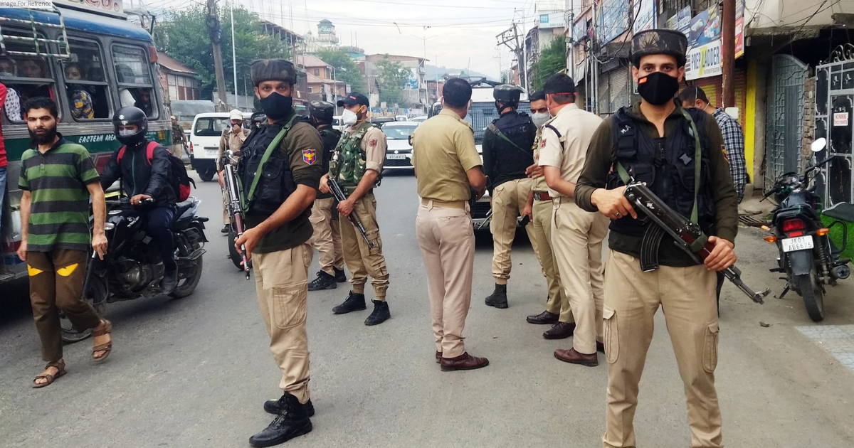 Two cops killed as terrorists strike police station in Pakistan